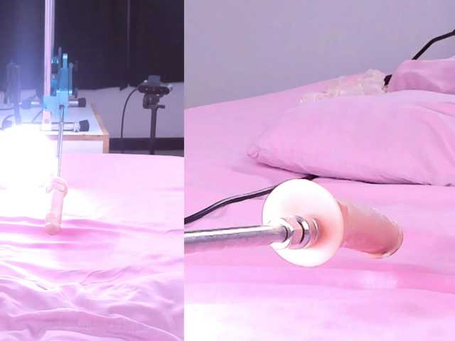 Riley-Sweet live cam on BongaCams