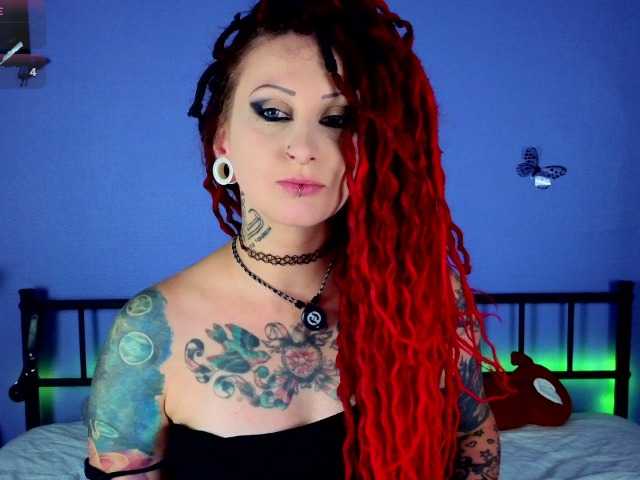 MartaKatze live webcam show