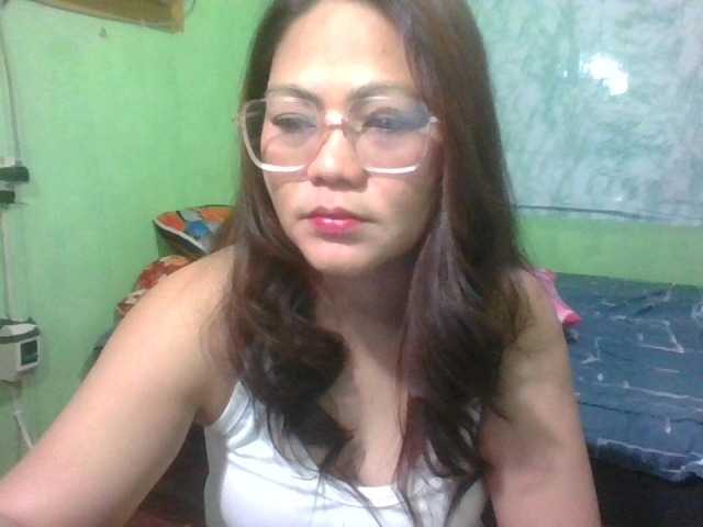 LUCKYME22 live cam on BongaCams
