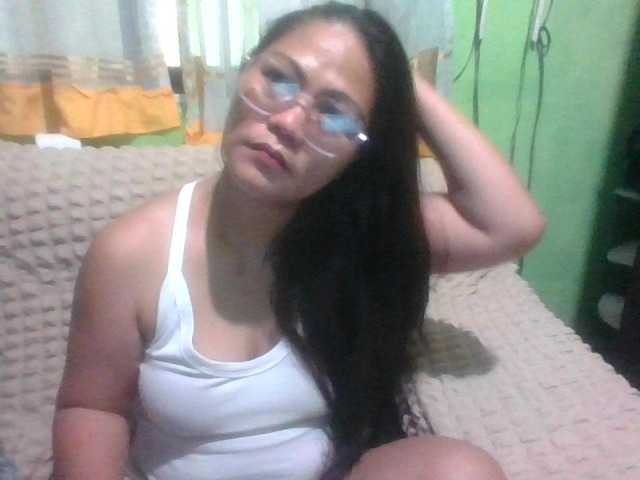 LUCKYME22 live cam preview