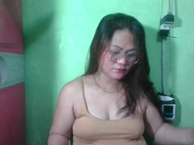 LUCKYME22 live cam on BongaCams