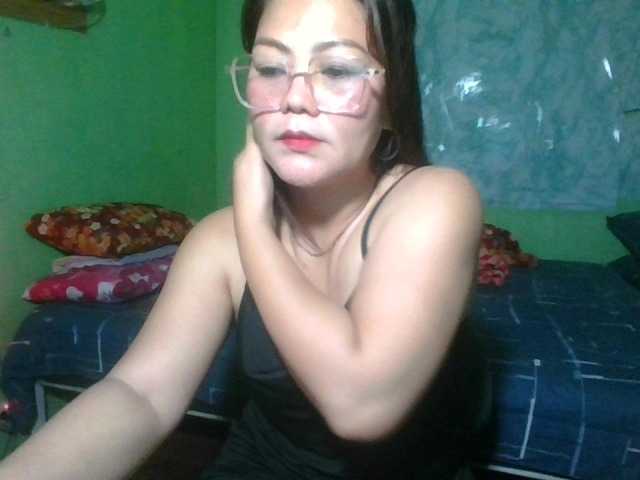 LUCKYME22 live cam preview