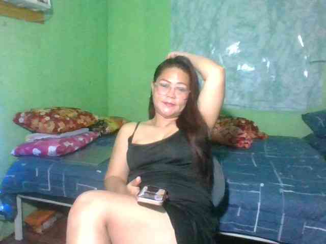 LUCKYME22 webcam