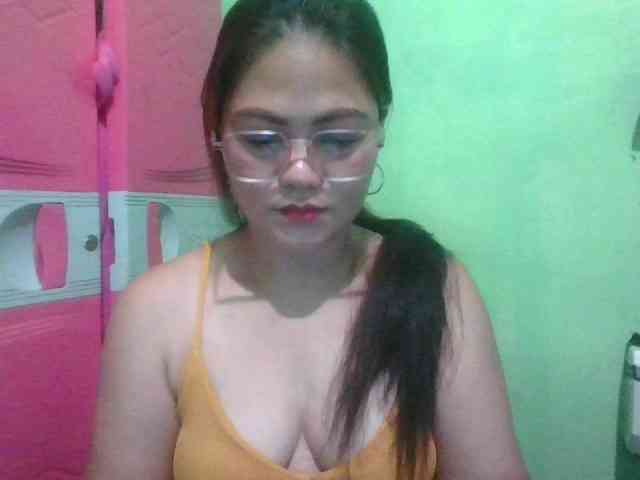 LUCKYME22 webcam