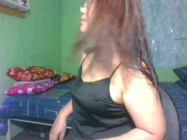 LUCKYME22 webcam