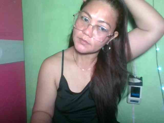 LUCKYME22 webcam