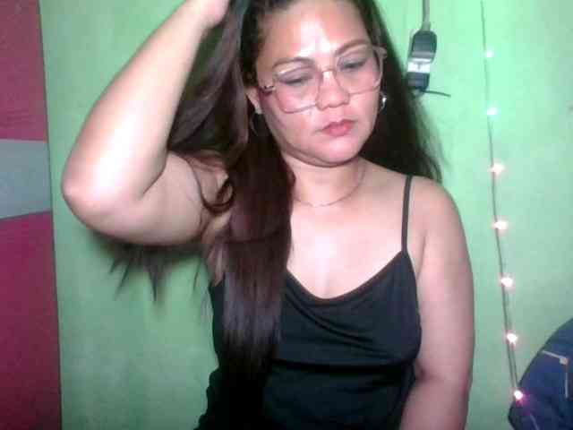 LUCKYME22 webcam