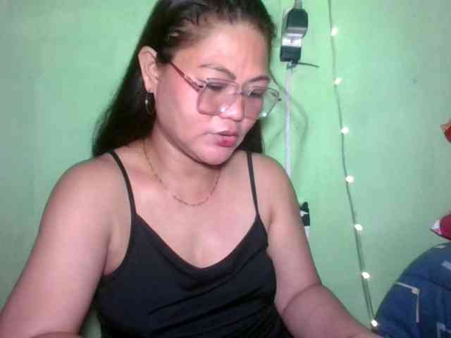 LUCKYME22 webcam