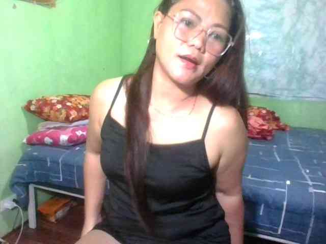 LUCKYME22 webcam
