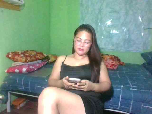 LUCKYME22 webcam
