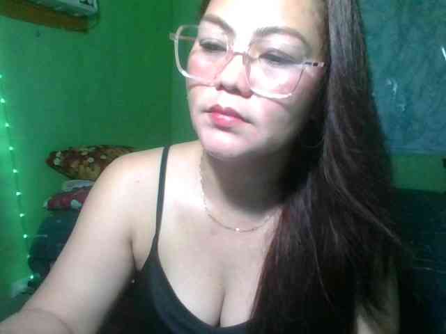 LUCKYME22 webcam