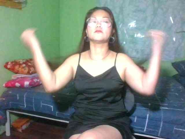 LUCKYME22 webcam