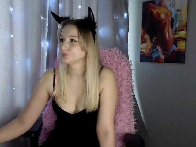 LillyFan-X live cam on BongaCams