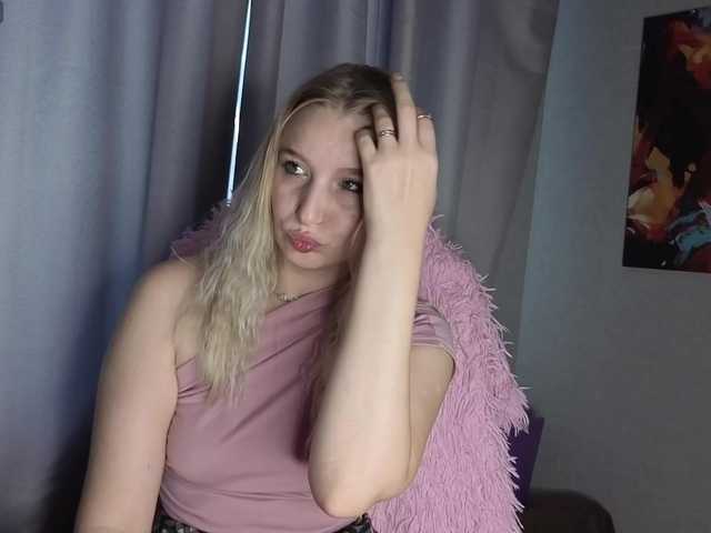 LillyFan-X live cam on BongaCams