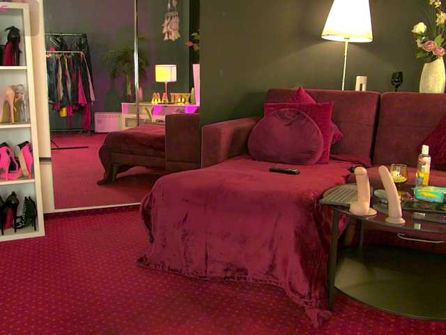 MaddyHeart live cam on BongaCams