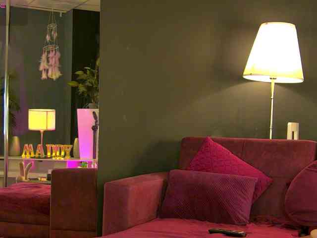 MaddyHeart webcam