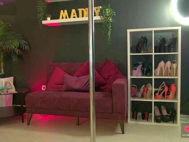 MaddyHeart webcam