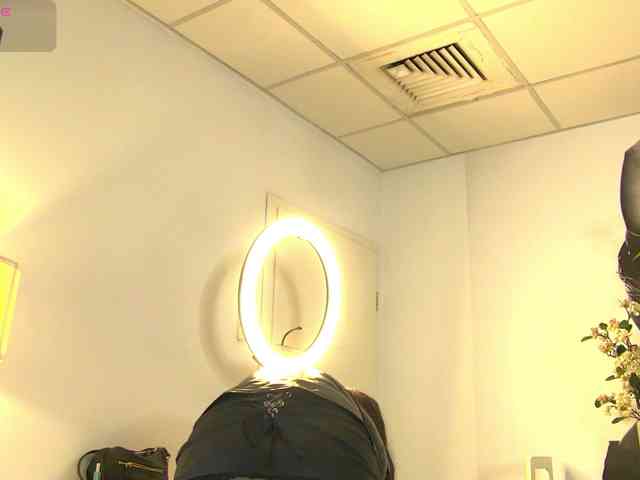 MaddyHeart webcam