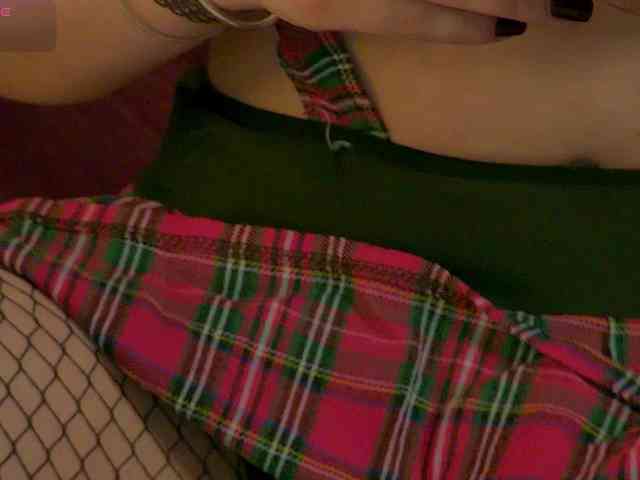 MaddyHeart webcam