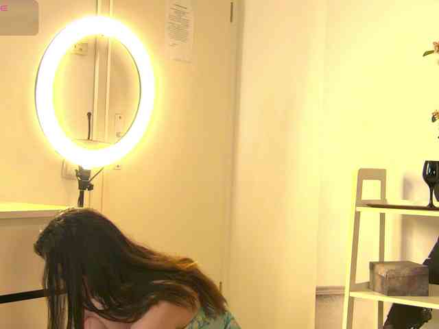 MaddyHeart webcam