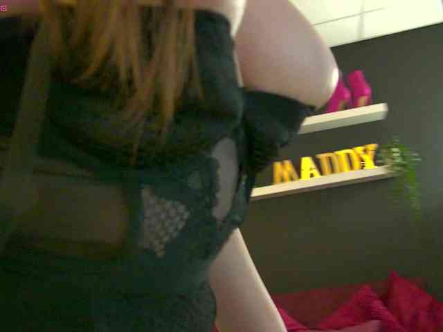 MaddyHeart webcam