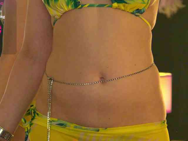 MaddyHeart webcam