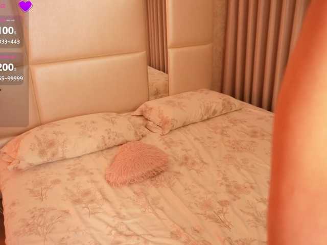 Rerince live cam on BongaCams