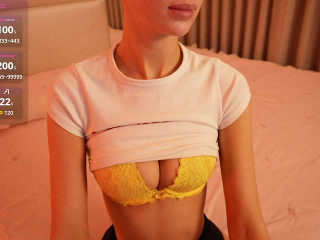 Rerince live cam on BongaCams