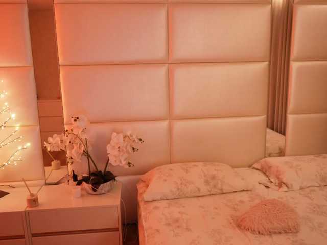Rerince live cam on BongaCams