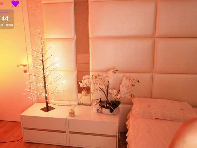 Rerince live cam on BongaCams