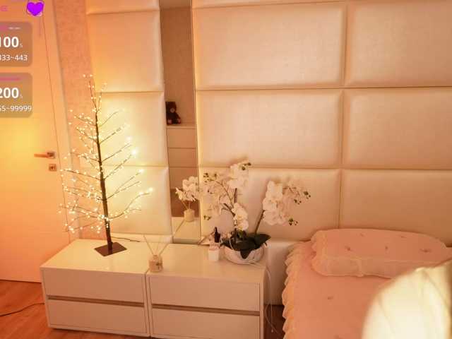 Rerince live cam on BongaCams