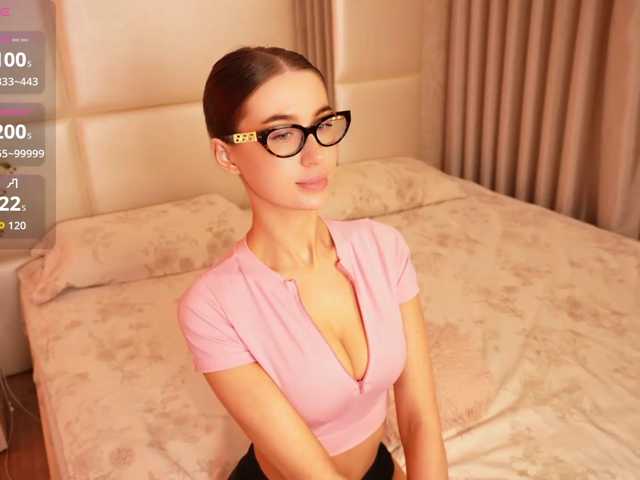Rerince live cam on BongaCams