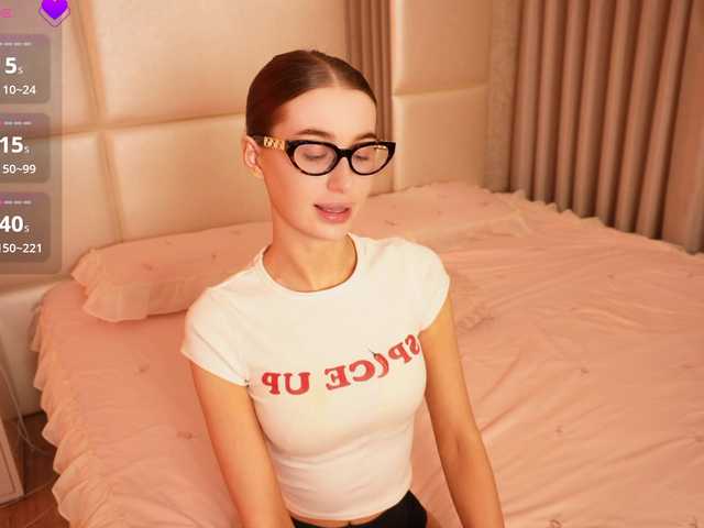Rerince live cam on BongaCams