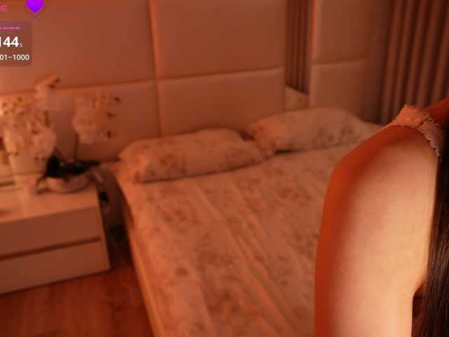 LilyColins
