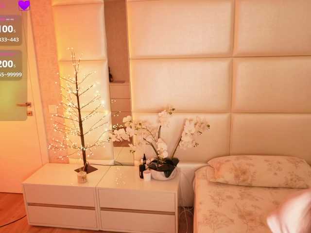 Rerince live cam on BongaCams
