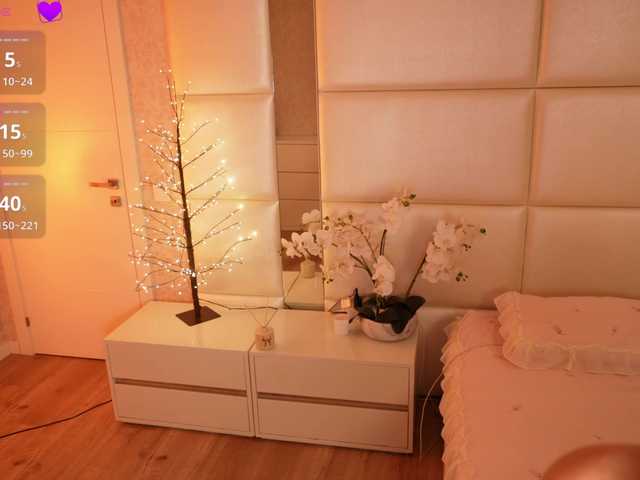 Rerince live cam on BongaCams