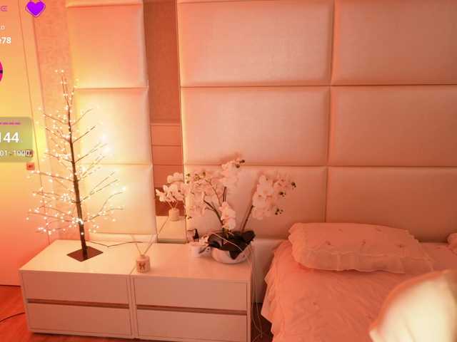 Rerince live cam on BongaCams