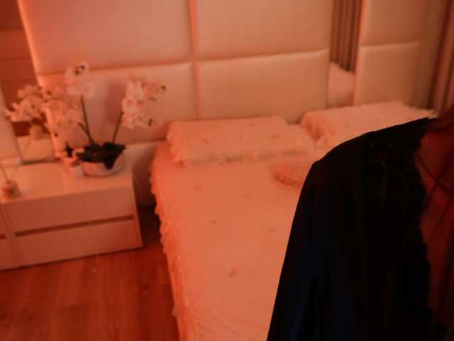 Rerince live cam on BongaCams