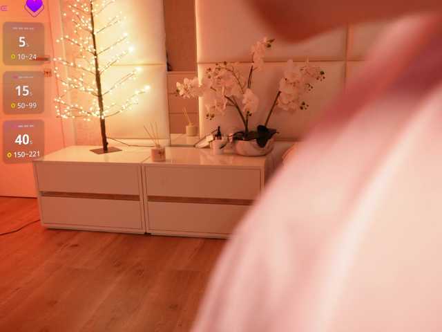 Rerince live cam on BongaCams