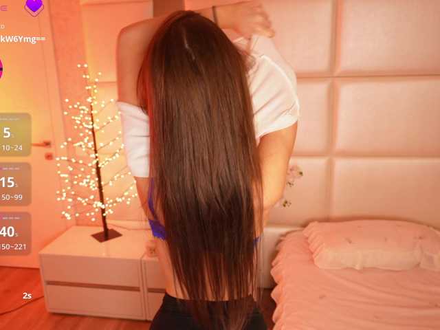 Rerince live cam on BongaCams