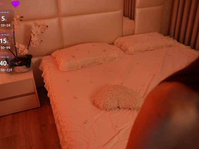 Rerince live cam on BongaCams