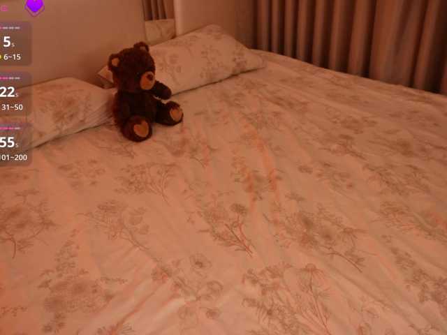 LilyColins's BongaCams show and profile