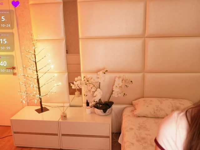 Rerince live cam on BongaCams