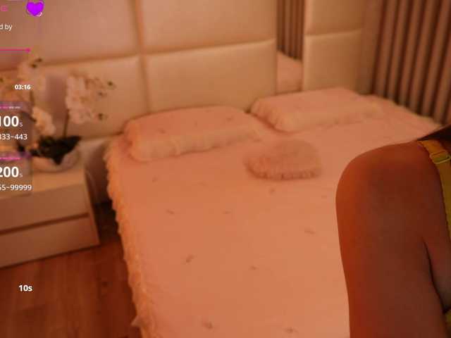 Rerince live cam on BongaCams