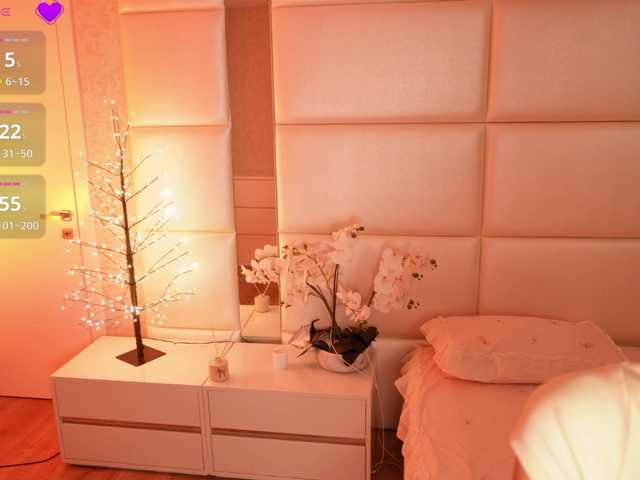 Rerince live cam on BongaCams