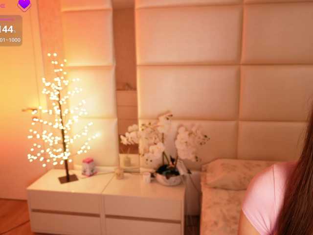 LilyColins