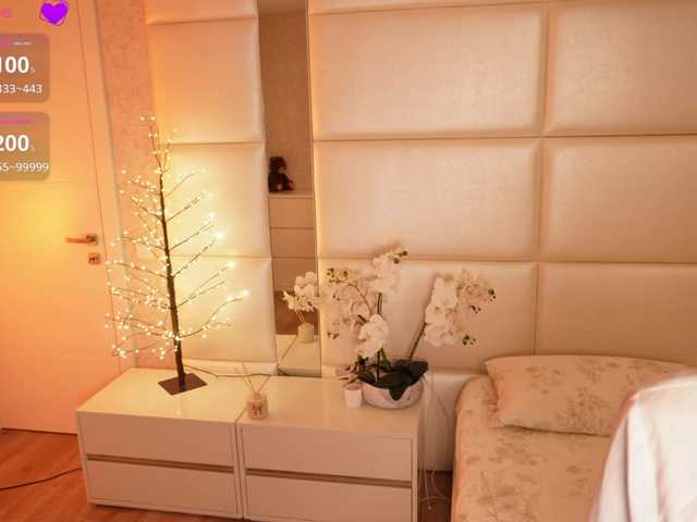 Rerince live cam on BongaCams