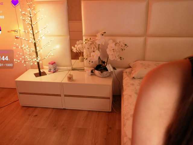 LilyColins