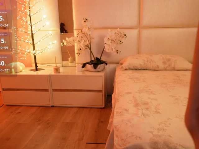 Rerince live cam on BongaCams