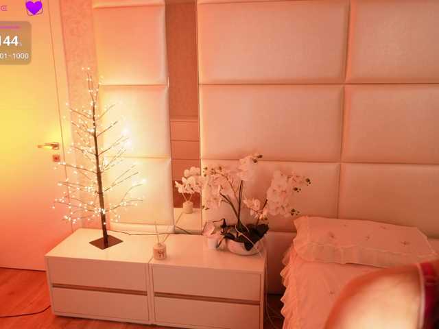 Rerince live cam on BongaCams